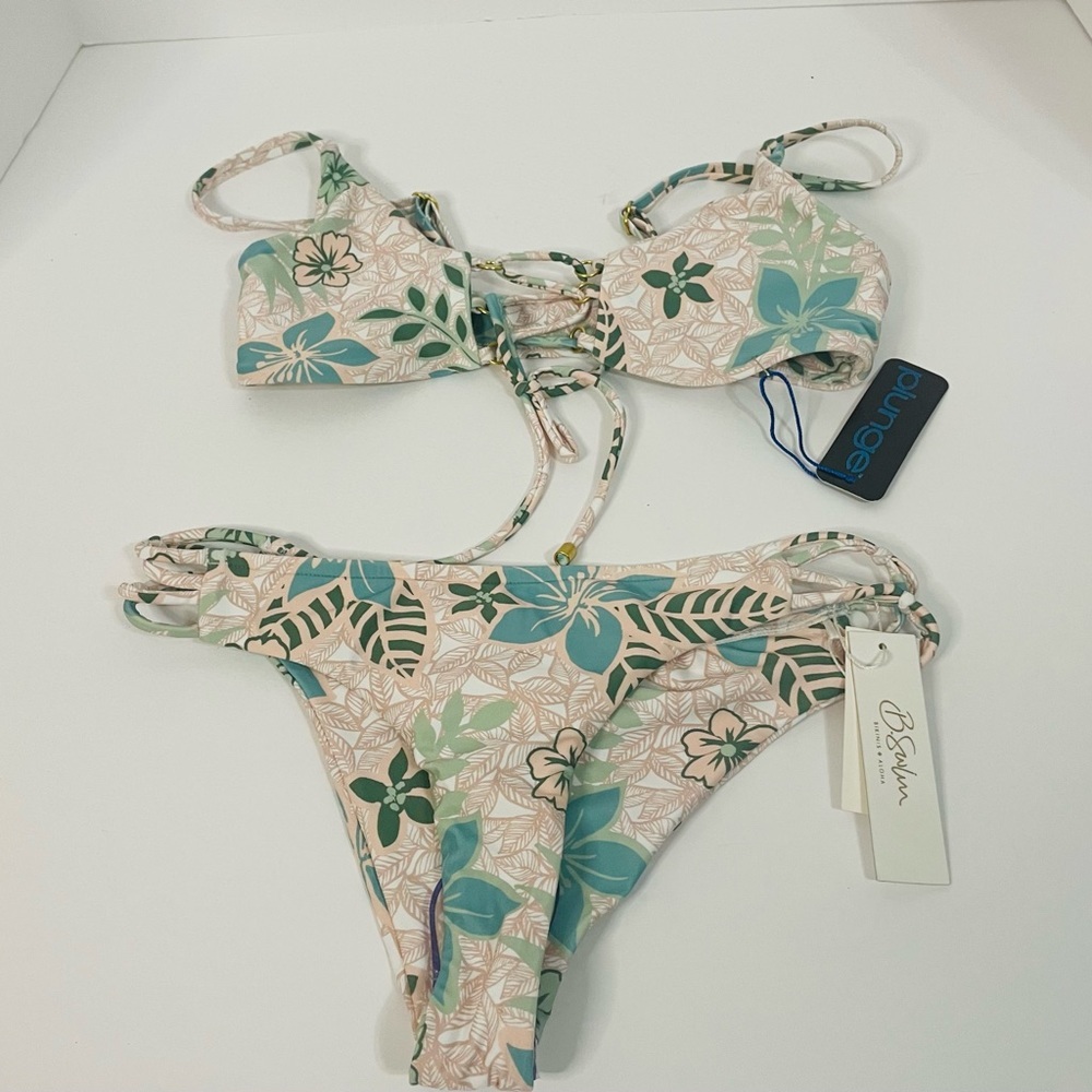 Ladies Bikini NWT Size Small Plunge/B Swim
